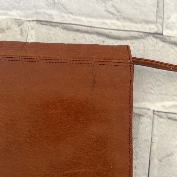 Tano leather shoulder bag - Picture 6 of 12